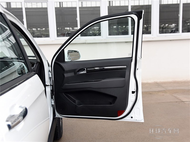 2015款 探索版 2.0T 汽油4X2超豪華型