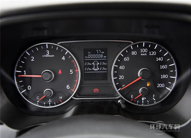 2015款 探索版 2.0T 汽油4X2超豪華型