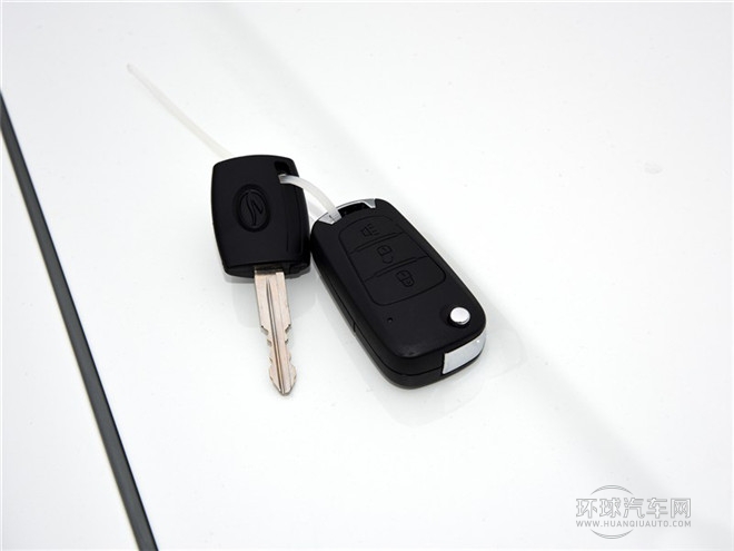 2015款 探索版 2.0T 汽油4X2豪華型