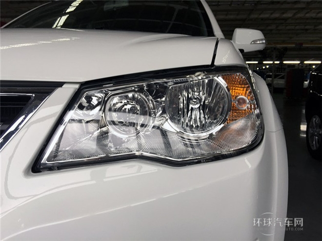 2015款 探索版 2.0T 汽油4X4超豪華型