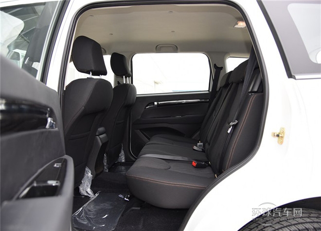 2015款 探索版 2.0T 汽油4X4豪華型