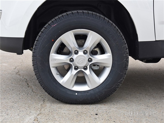 2015款 探索版 2.0T 汽油4X4豪華型