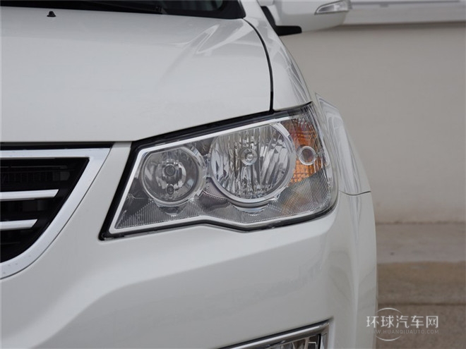 2015款 探索版 2.0T 汽油4X4豪華型