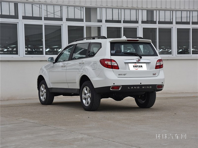 2015款 探索版 2.0T 汽油4X4豪華型