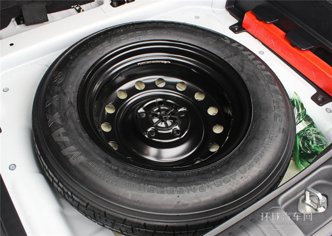 2015款 1.6L 自動兩驅(qū)DLX