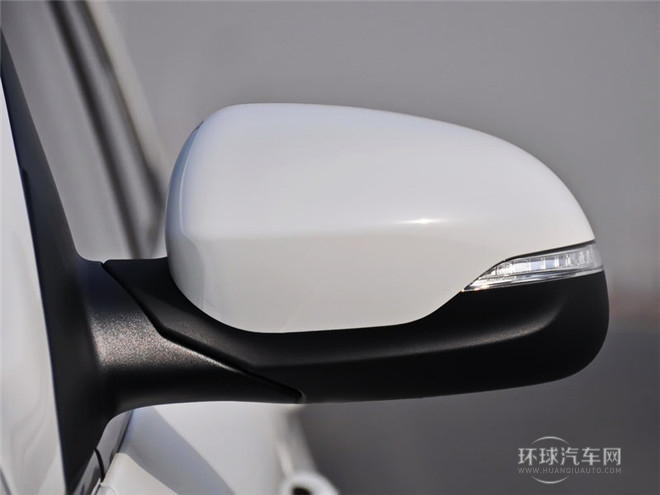 2015款 1.6L 自動(dòng)兩驅(qū)GLS