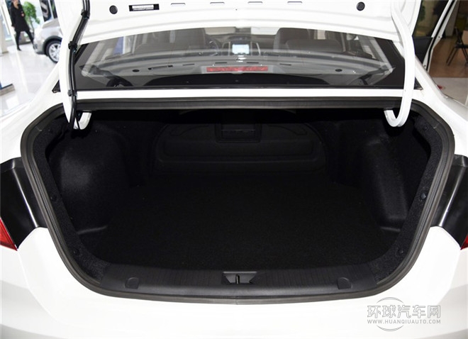 2015款 1.6L 手動(dòng)旗艦型