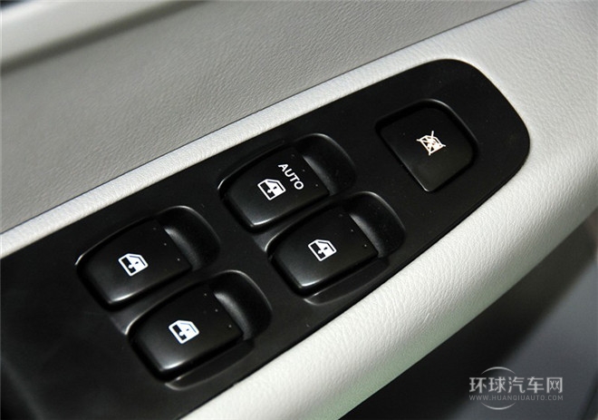 2015款 1.6L 手動智享型