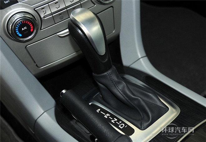 2015款 1.6L 手動(dòng)智享型