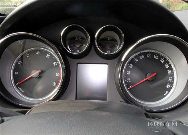 2015款 2.0L 精英時尚型