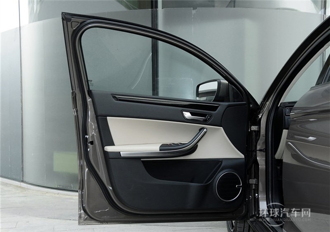 2015款 都市SUV 1.6T 自動炫動派