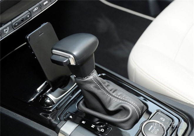 2015款 都市SUV 1.6T 自動炫動派