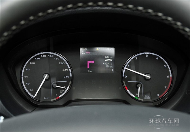 2015款 都市SUV 1.6T 自動炫動派