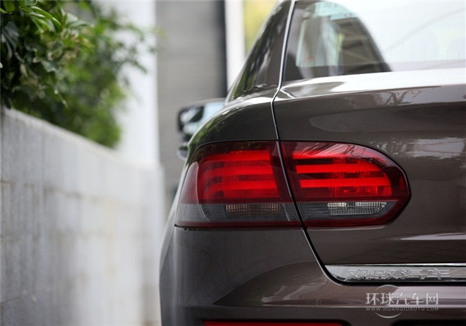 2015款 都市SUV 1.6T 自動炫動派