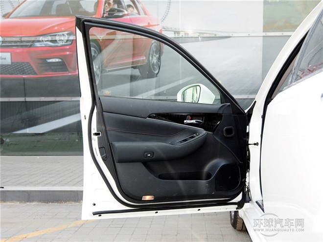 2015款 2.5L 標準版