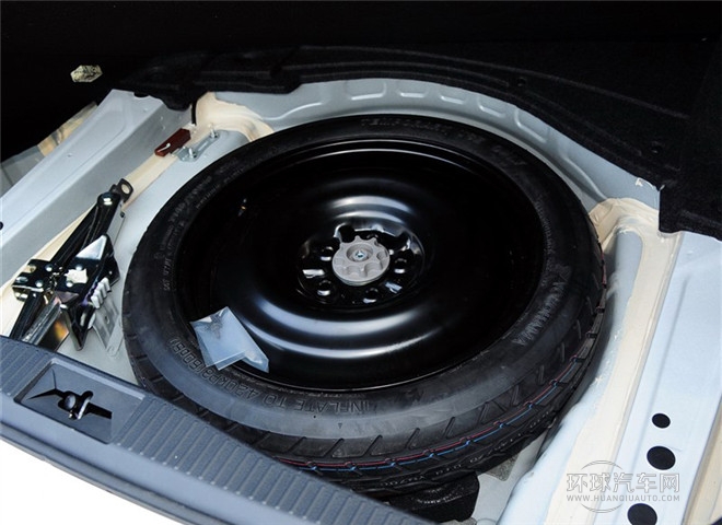 2015款 2.5L 時(shí)尚版