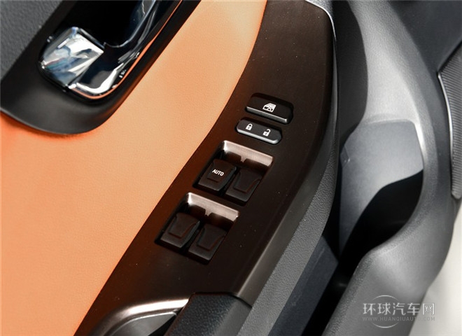 2015款 2.0L 手動摯愛版