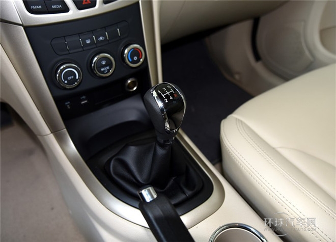 2015款 2.0L 手動摯愛版