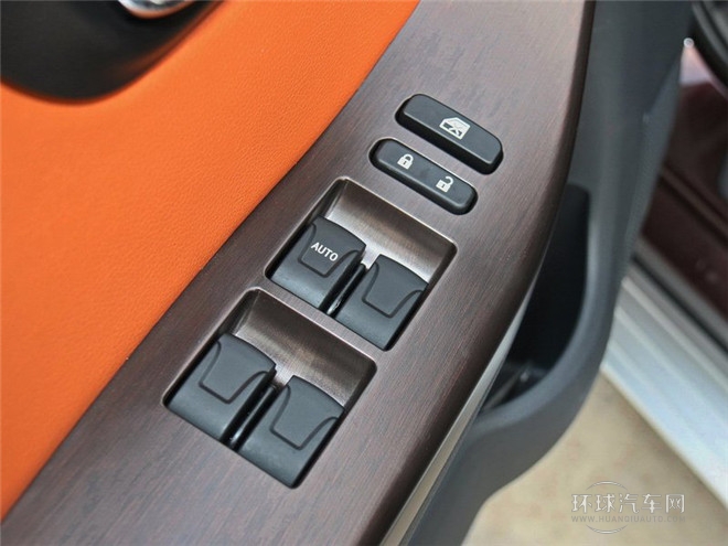 2015款 2.0L 手動智臻型