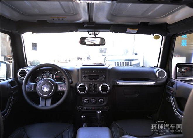 2015款 3.0L 四門版 Sahara