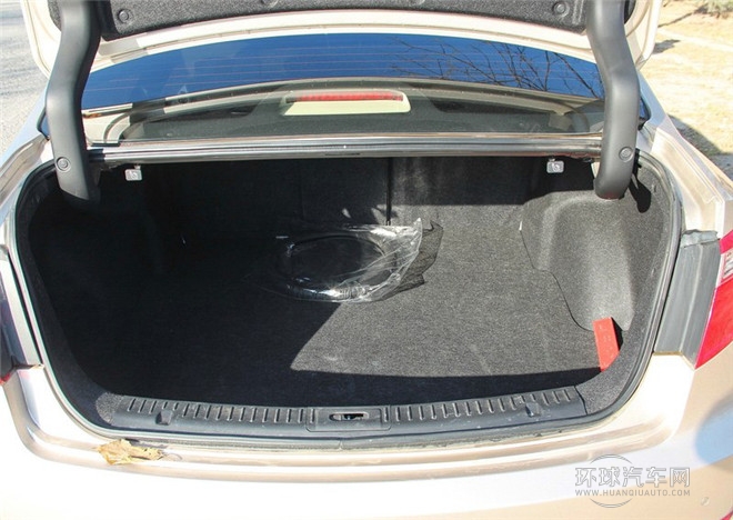 2015款 2.0L 自動時尚型