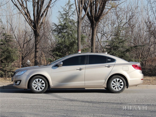 2015款 2.0L 自動時尚型