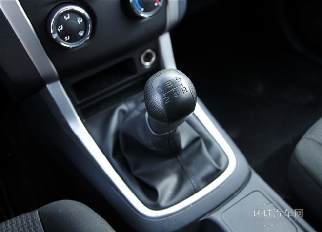 2015款 2.5T兩驅(qū) 手動(dòng)基本型