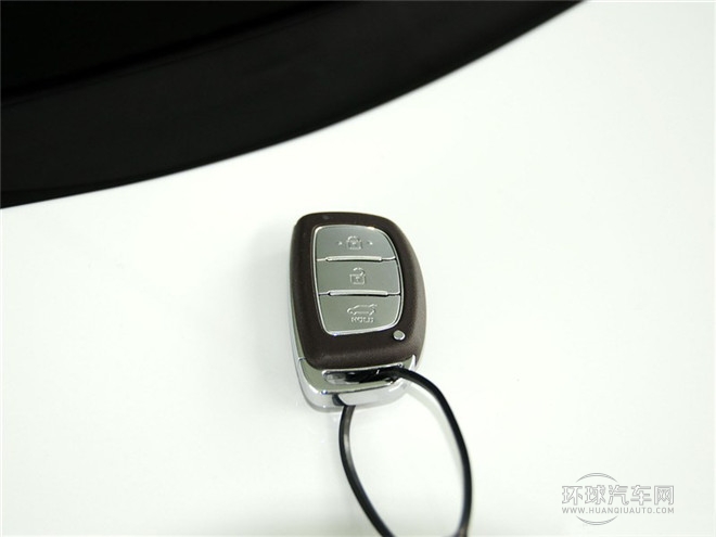 2015款 2.4L 自動四驅領先型 國IV