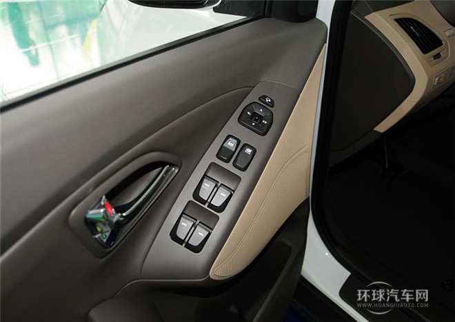 2015款 2.4L 自動四驅領先型 國IV