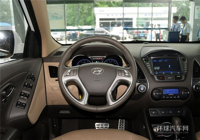 2015款 2.4L 自動四驅領先型 國IV