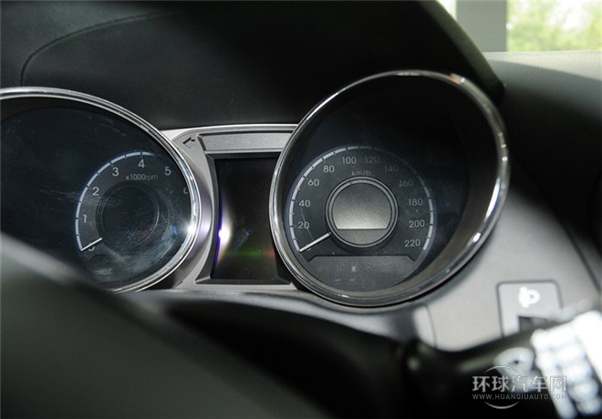 2015款 2.4L 自動兩驅(qū)領(lǐng)先型 國V