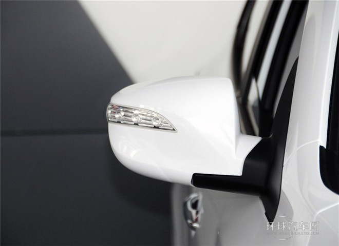 2015款 2.4L 自動(dòng)兩驅(qū)領(lǐng)先型 國(guó)V