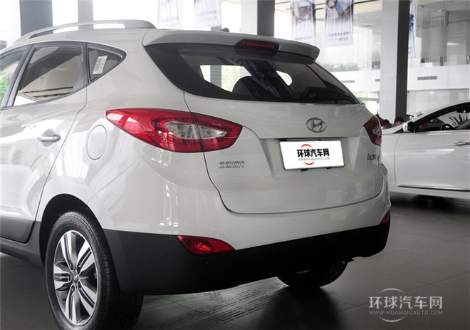 2015款 2.4L 自動兩驅(qū)領(lǐng)先型 國V