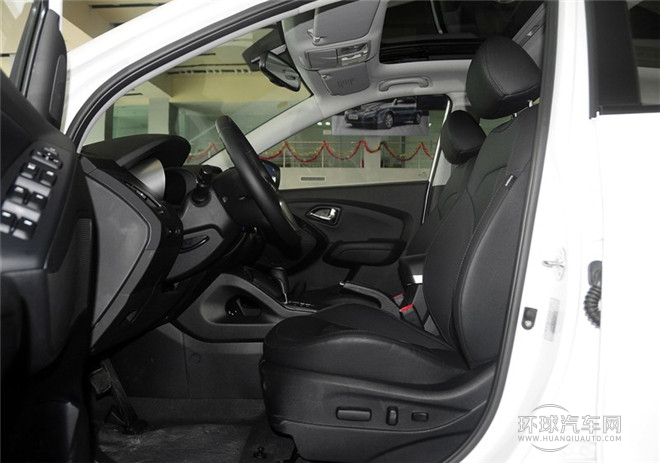2015款 2.4L 自動(dòng)兩驅(qū)領(lǐng)先型 國(guó)IV
