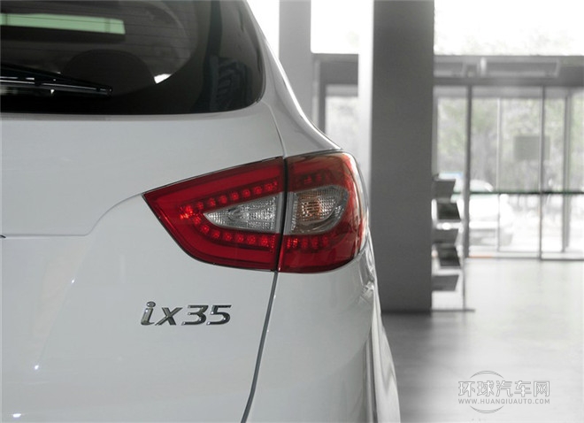 2015款 2.4L 自動兩驅(qū)領(lǐng)先型 國IV