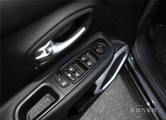 2015款 2.0L 運動版