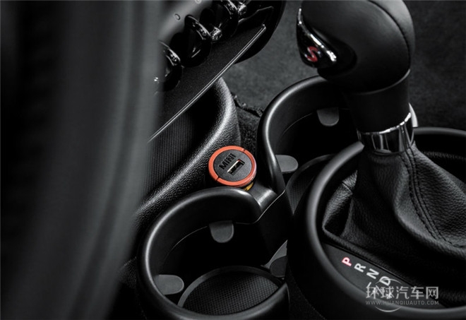 2015款 1.6T COOPER S All 4 進(jìn)藏限量版