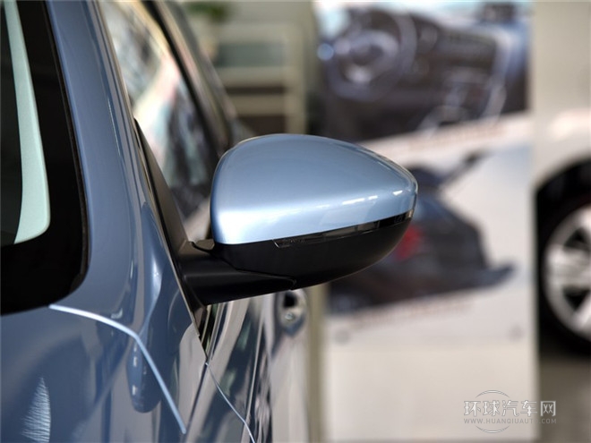 2015款 1.6T 自動(dòng)睿馳版