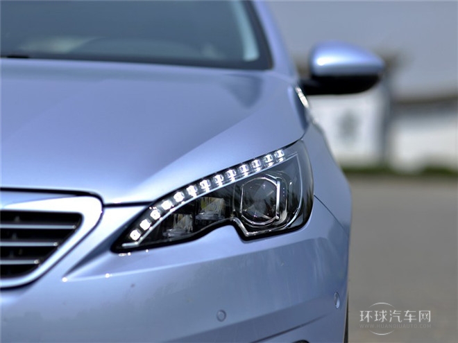 2015款 1.6T 自動睿馳版