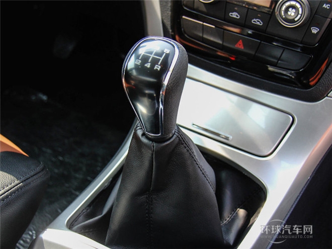 2015款 1.9T兩驅柴油標準型