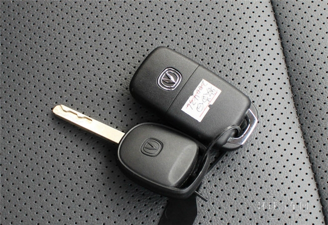 2015款 1.6L 手動(dòng)致酷型 國(guó)IV