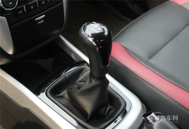 2015款 1.6L 手動(dòng)致酷型 國(guó)IV