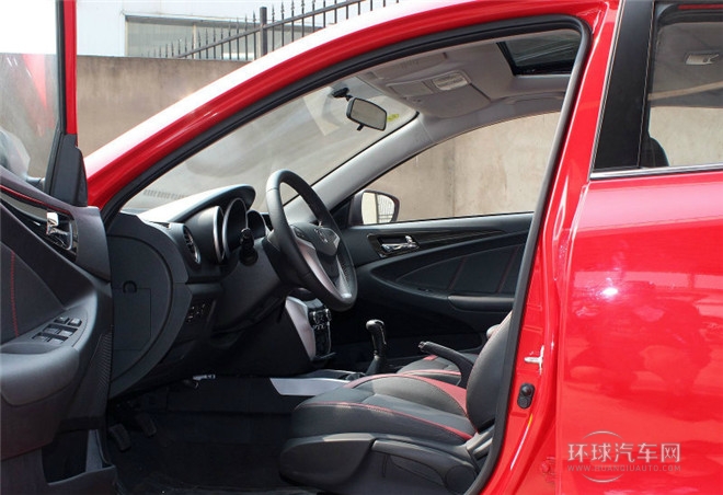 2015款 1.6L 自動(dòng)致酷型 國(guó)IV