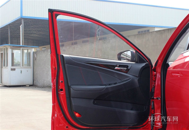 2015款 1.6L 自動致酷型 國IV