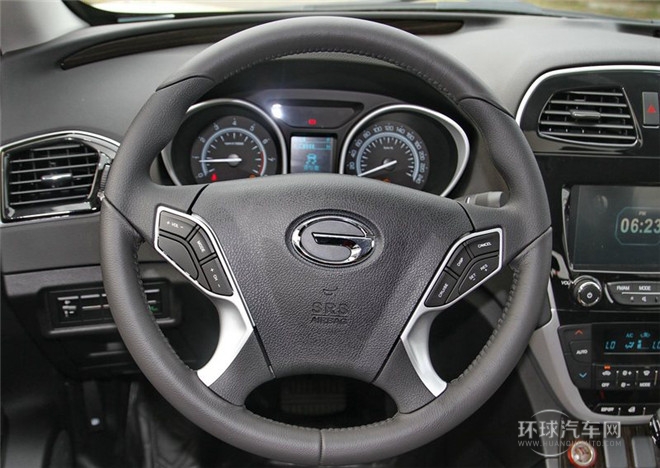 2015款 1.8T 自動(dòng)四驅(qū)豪華導(dǎo)航版