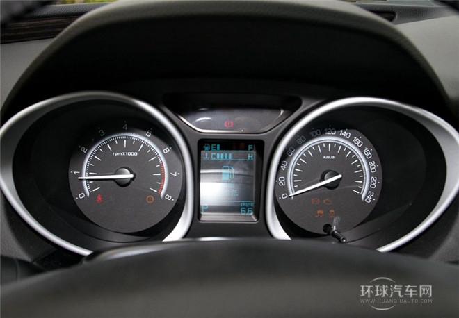 2015款 1.8T 自動四驅豪華導航版