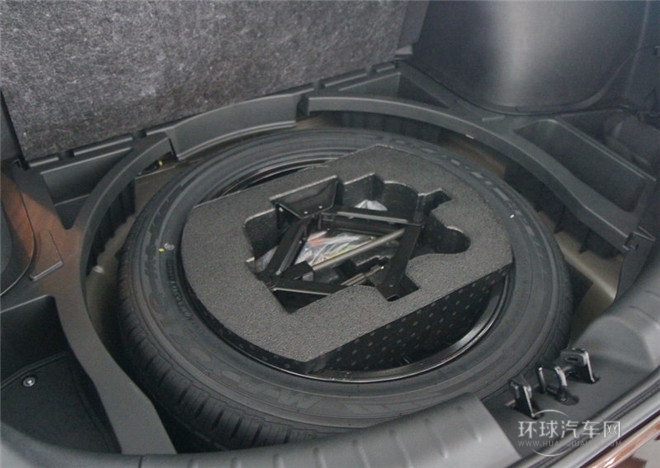 2015款 2.0L 自動兩驅豪華導航版