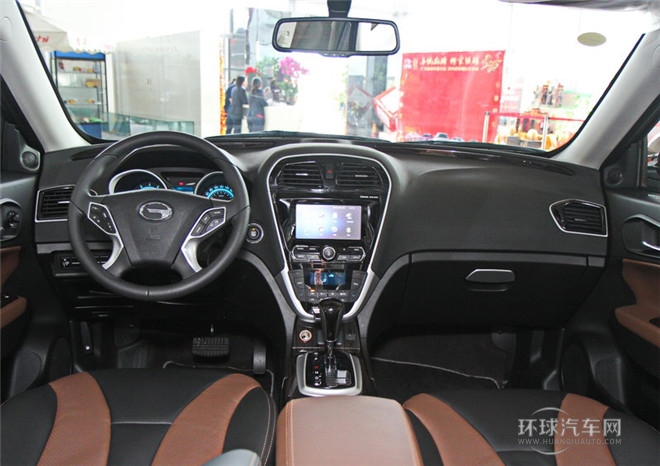 2015款 2.0L 自動兩驅豪華導航版