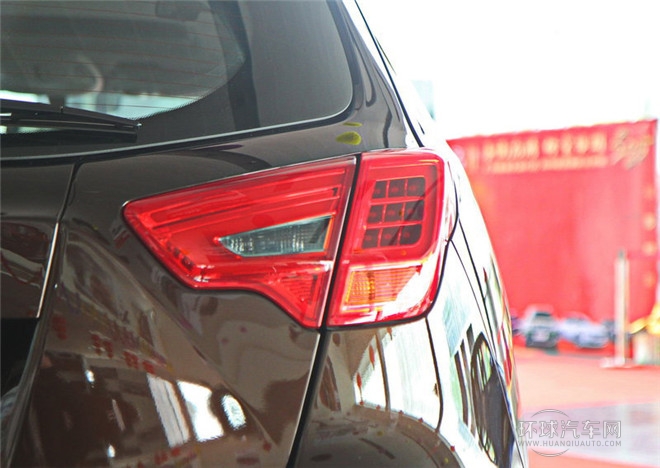 2015款 2.0L 自動兩驅豪華導航版