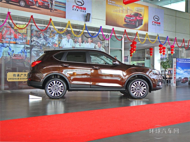 2015款 2.0L 自動兩驅豪華導航版